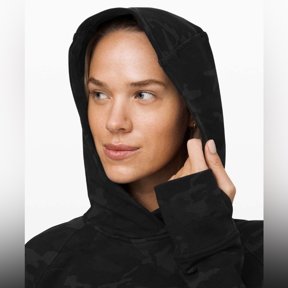 Lululemon Scuba Pullover Hoodie Black Camo Size 6 - Picture 4 of 8